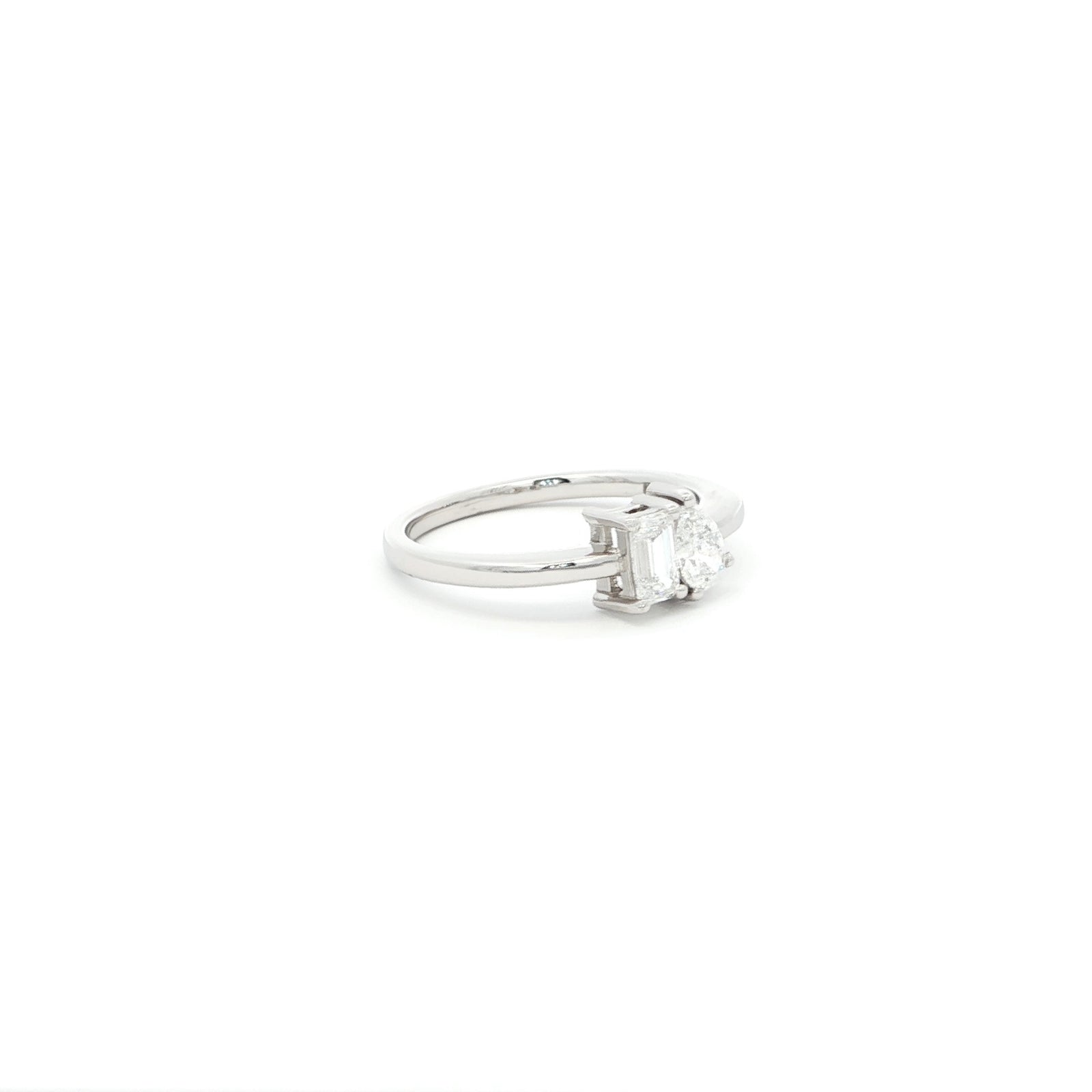 Pear and Emerald Toi Et Moit in 10K White Gold Lab Grown Diamond Ring in HK