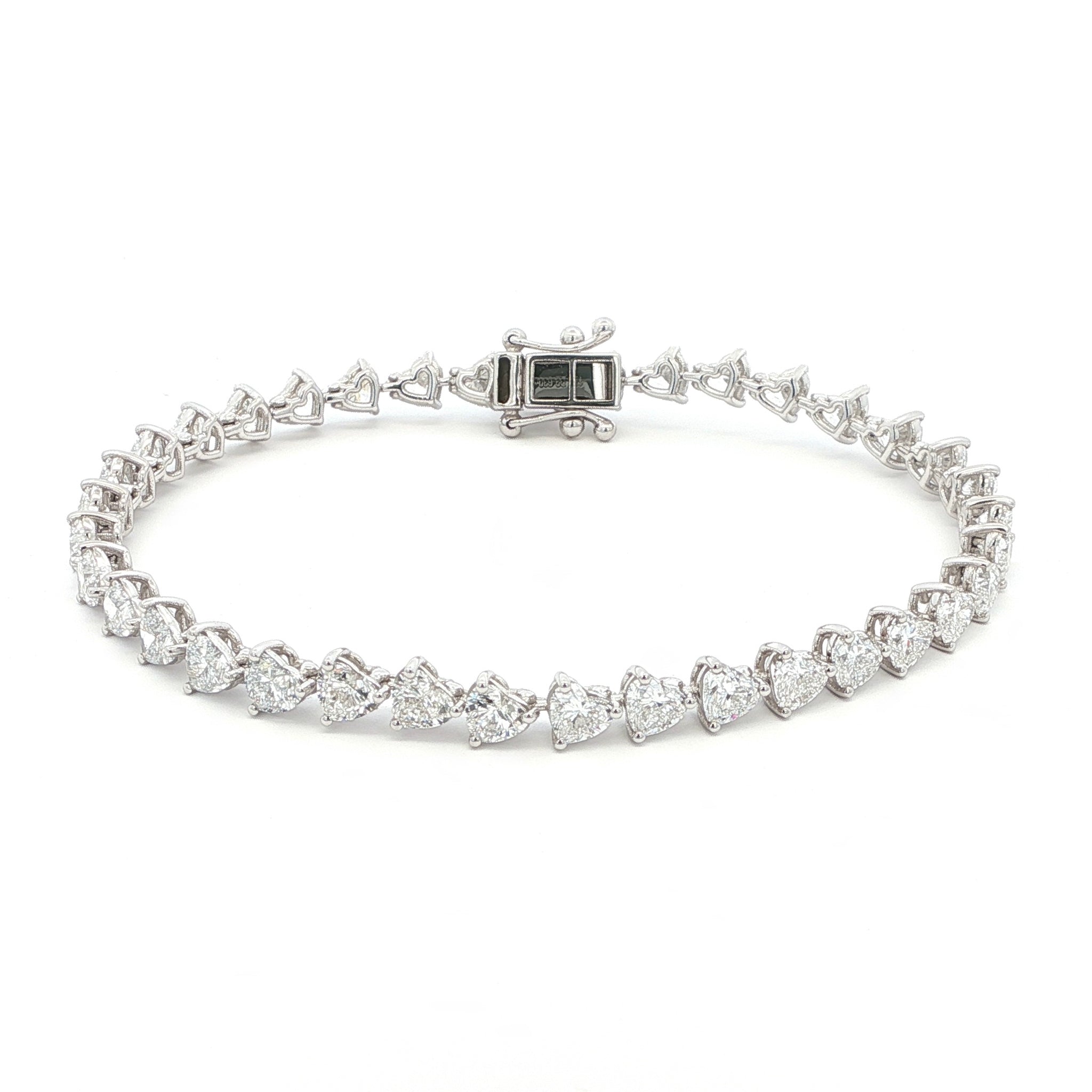 18K White Gold Heart-Cut Lab-Grown Diamond Tennis Bracelet

An endless line of heart-cut diamonds set in 18K White Gold. This Lab-Grown Diamond Tennis Bracelet delivers exceptional brilliance, blending romance with modern luxury for timeless wear.