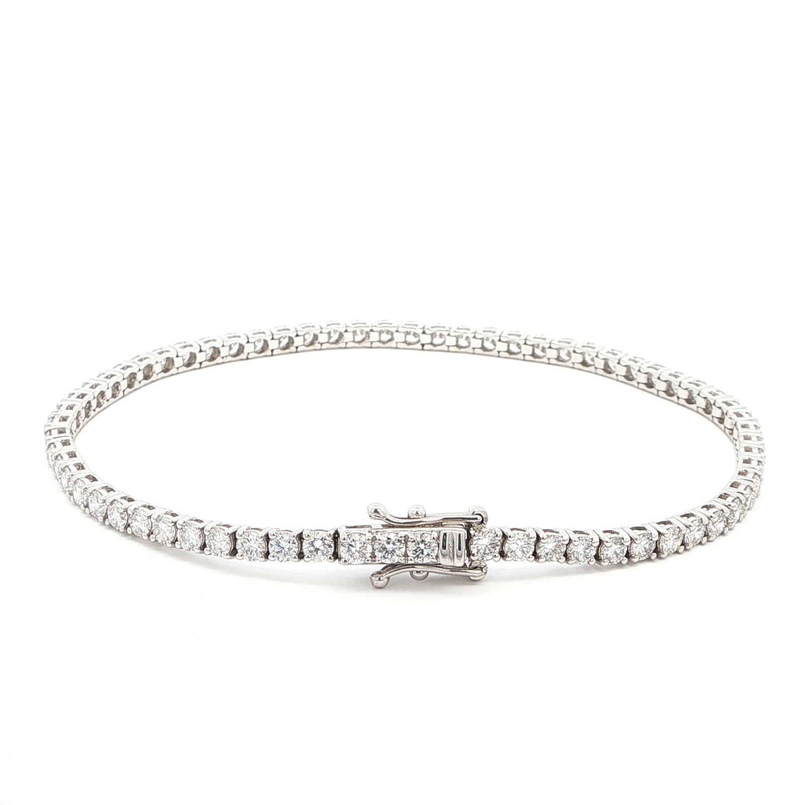 18K White Gold Brilliant Round-Cut Lab-Grown Diamond Tennis Bracelet

An endless line of brilliant-cut diamonds set in 18K White Gold. This Lab-Grown Diamond tennis bracelet delivers a seamless flow of sparkle -  timeless luxury for any occasion.