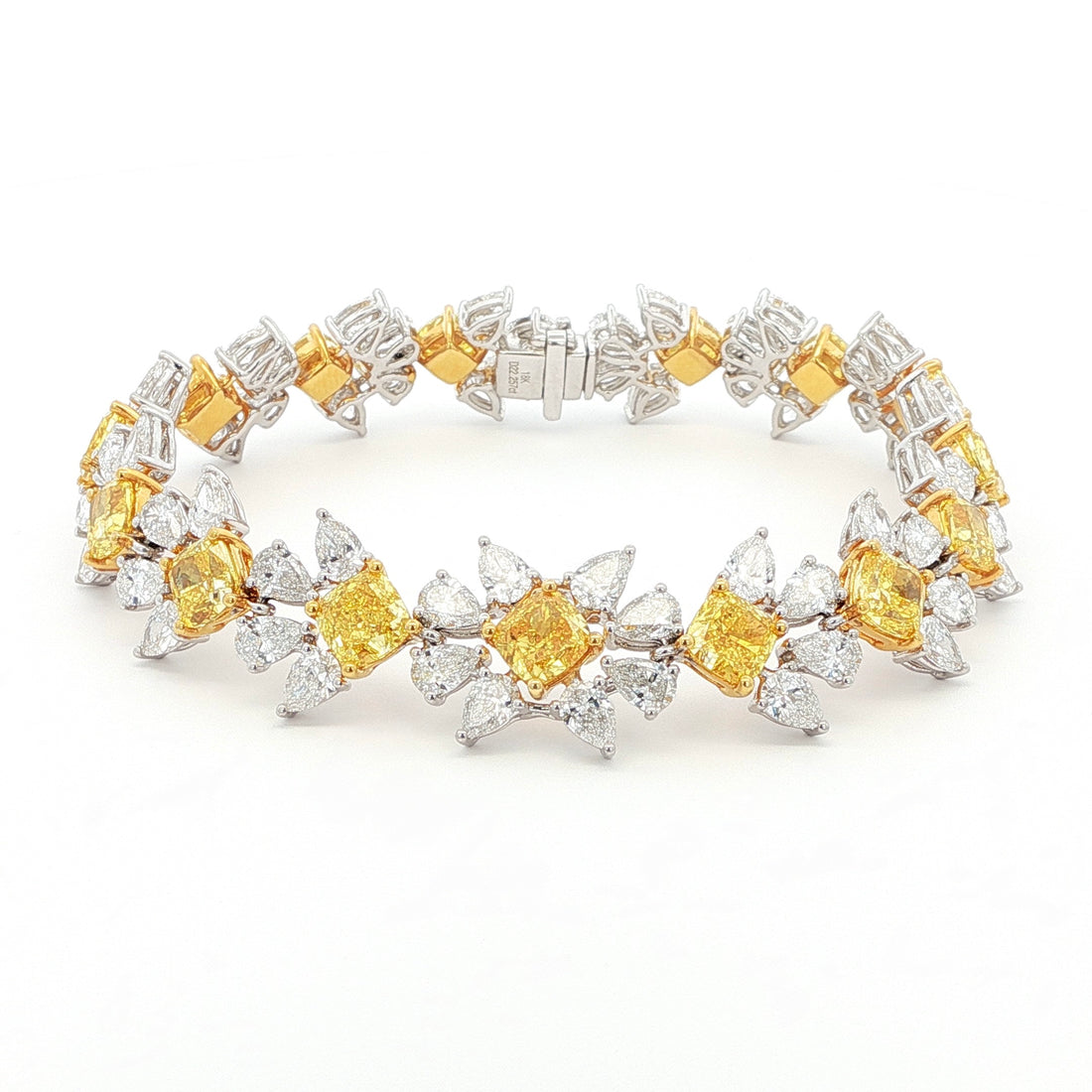 Lab grown diamond bracelet with yellow diamond. made in 18k yellow gold and white gold. occasion wear. 