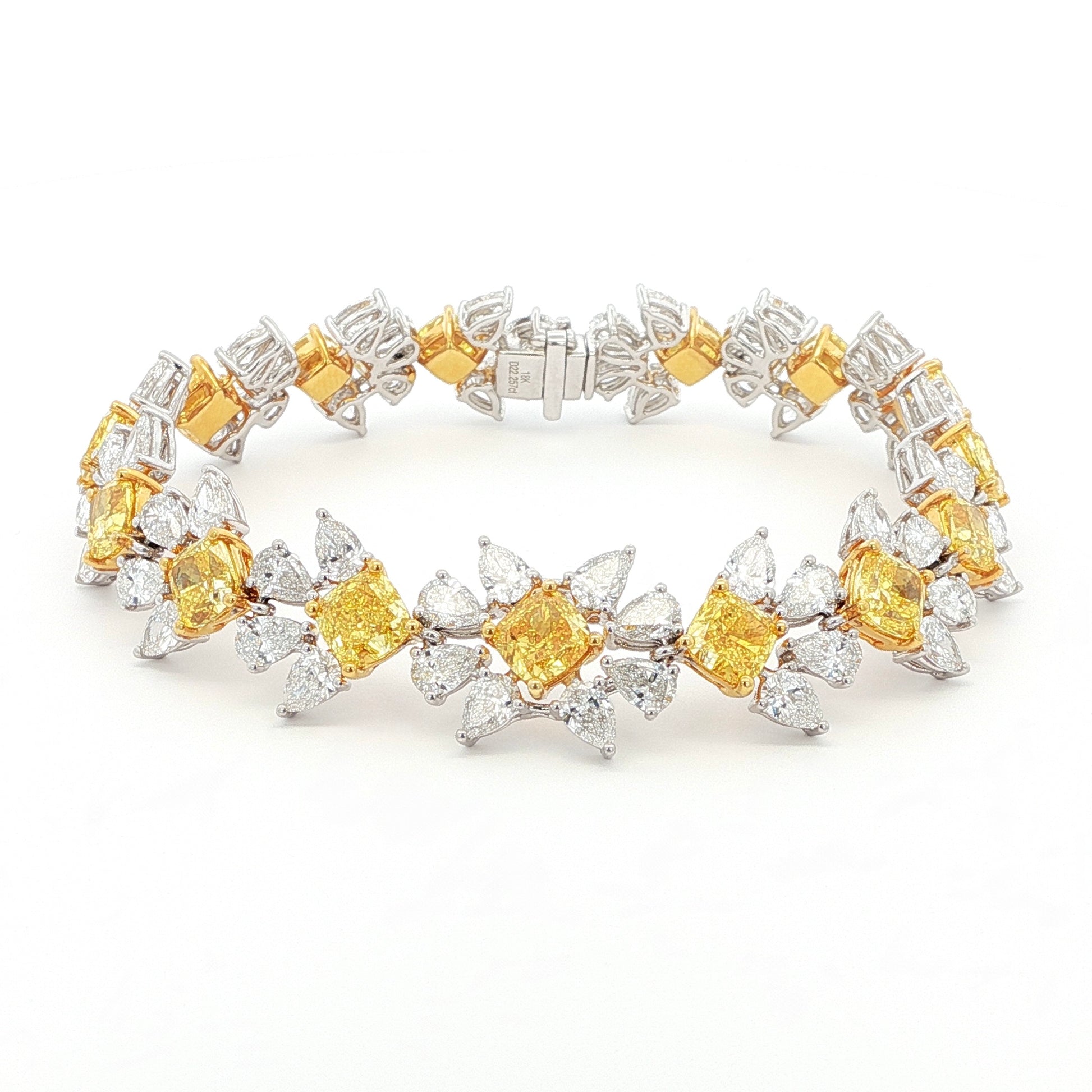 Lab grown diamond bracelet with yellow diamond. made in 18k yellow gold and white gold. occasion wear. 