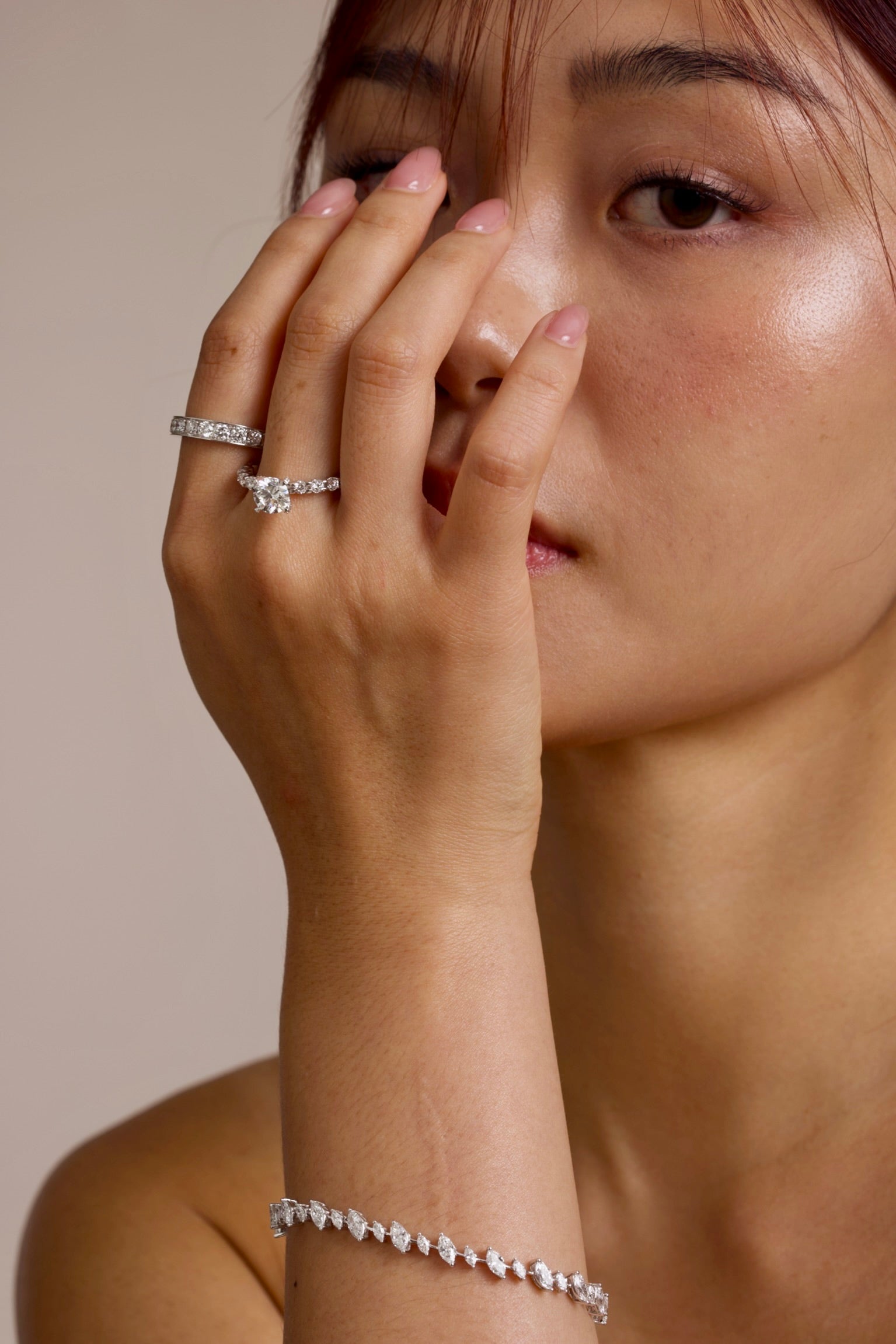 Round with Side Stones Lab-Grown Diamond Ring