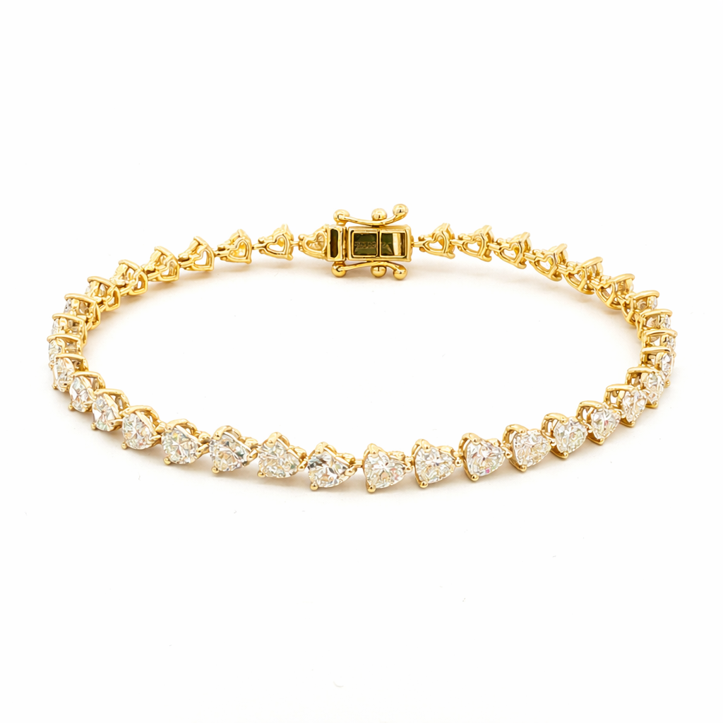 Heart Lab-Grown Diamond Yellow Gold Tennis Bracelet by By Angi, lab-grown diamond jeweller in Tsim Sha Tsui Hong Kong | TST HK Fine Jewellery
By Angi 尖沙咀人造鑽石珠寶 - Heart Lab Diamond Tennis 手鏈 | 香港TST求婚鑽石首飾