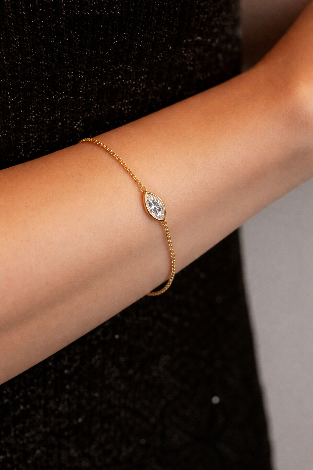 Marquise Lab Grown Diamond Chain Bracelet with Yellow Gold by By Angi, lab-grown diamond jeweller in Tsim Sha Tsui Hong Kong | TST HK Fine Jewellery
By Angi 尖沙咀人造鑽石珠寶 - Marquise Lab Grown Diamond Chain Bracelet 侯爵夫人形實驗室培育鑽石鏈手鍊黃金 | 香港TST人造鑽石lab diamond首飾 求婚戒指