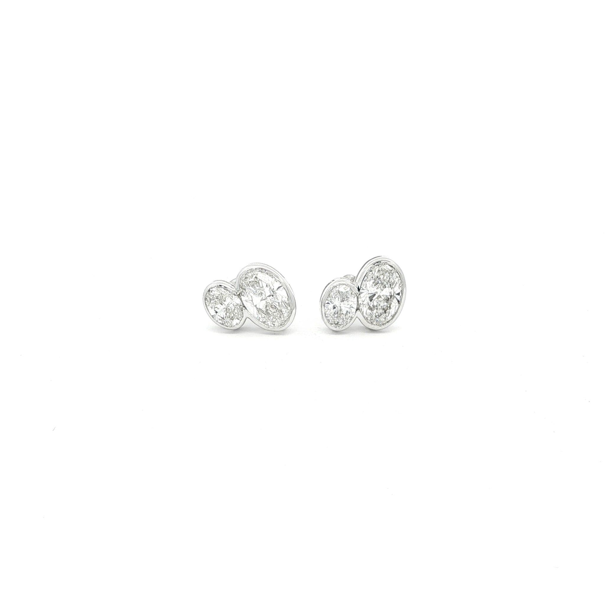 Oval Toi Et Moi Bezel Lab Grown Diamond Stud