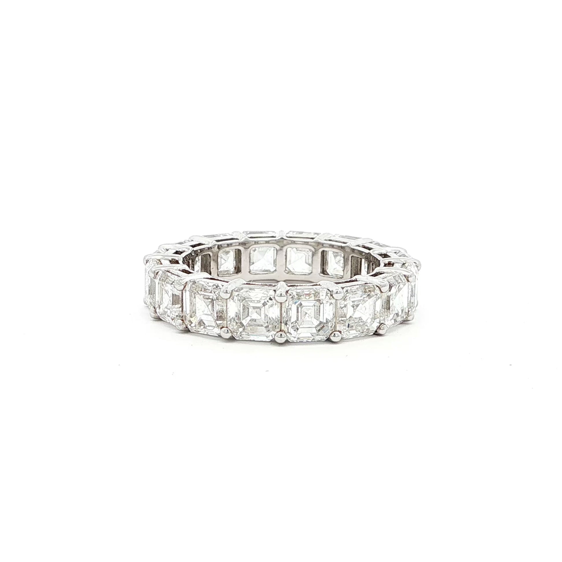 18K_White_Gold_Asscher_Lab_Grown_Diamond_Ring_Eternity

This 18K White Gold eternity ring embodies timeless sophistication, showcasing expertly step-cut Asscher diamonds. The seamless design ensures continuous sparkle and a luxurious feel, making it a perfect symbol of everlasting commitment and refined style.