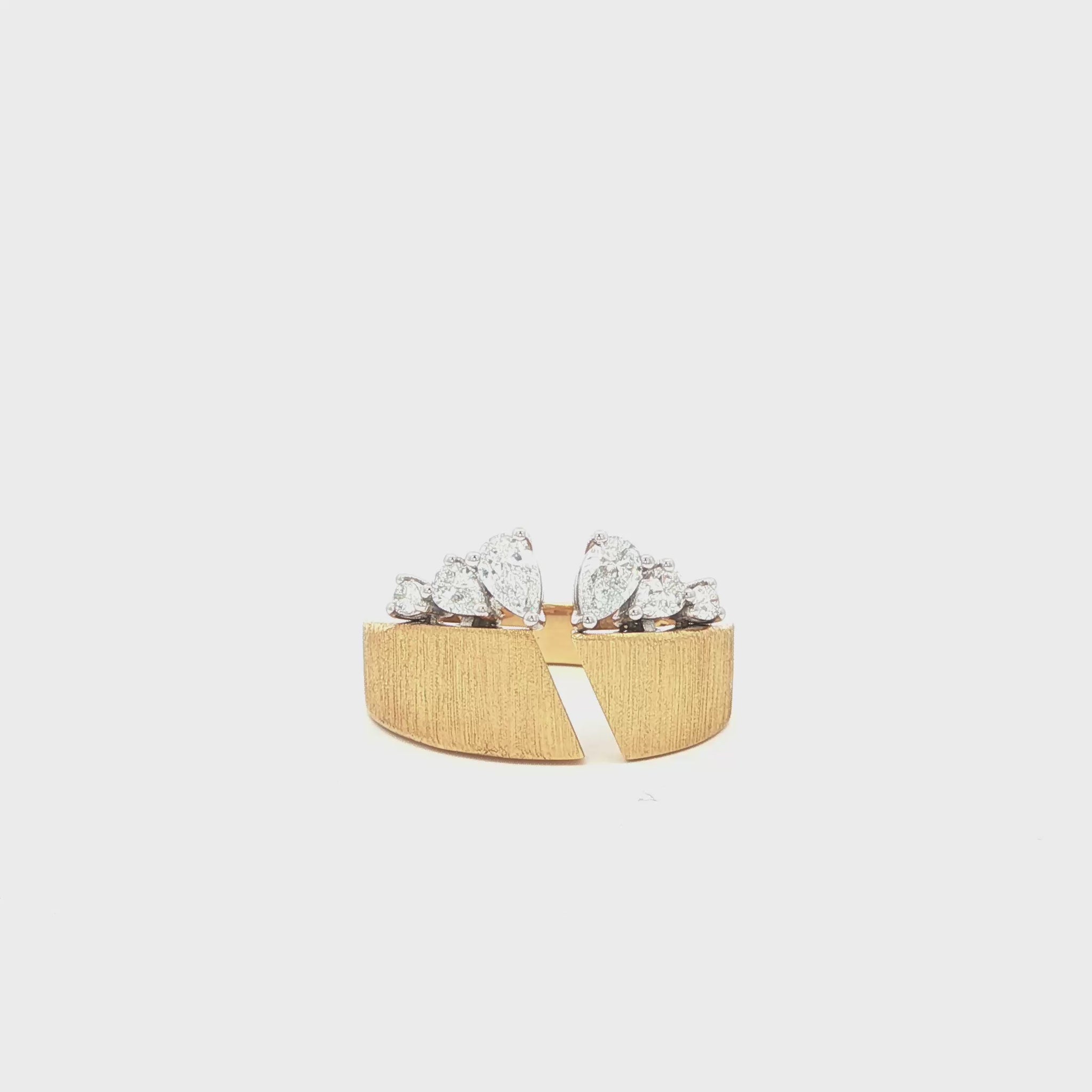 Gold ring with pear lab grown diamonds, 18k yellow gold